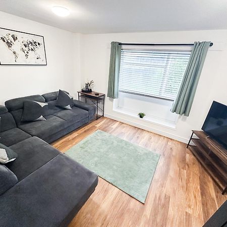Nec-Airport-Hs2- 4Min Drive To Nec Villa Marston Green Bagian luar foto
